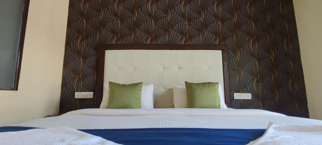 Royal Tulip Beach Cottages 아람볼 외부 사진
