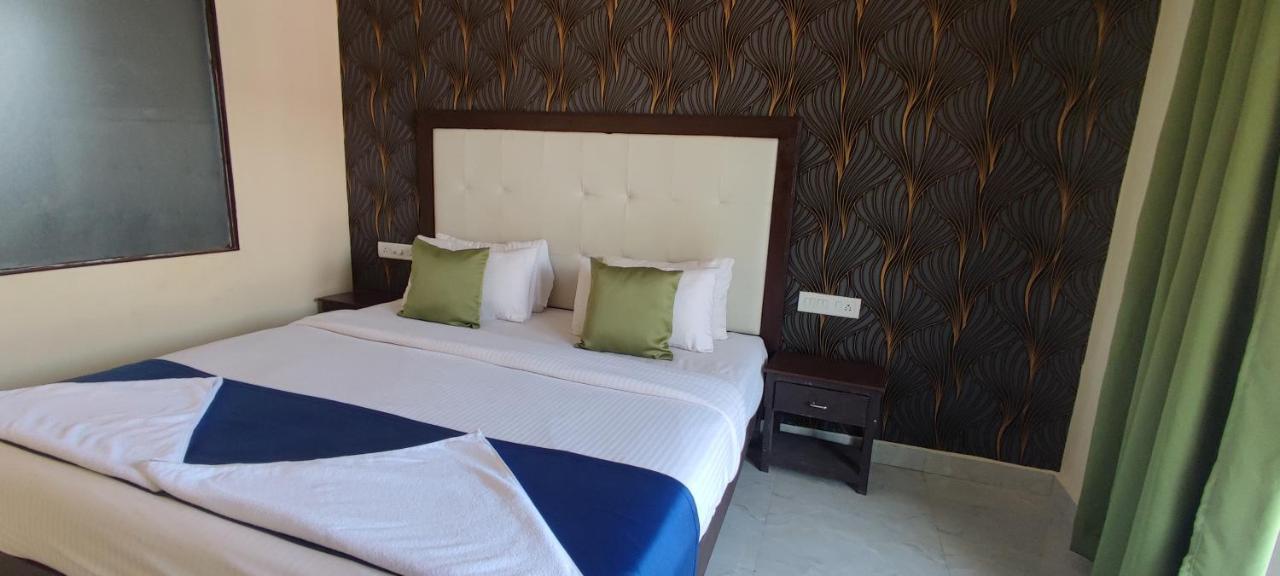 Royal Tulip Beach Cottages 아람볼 외부 사진