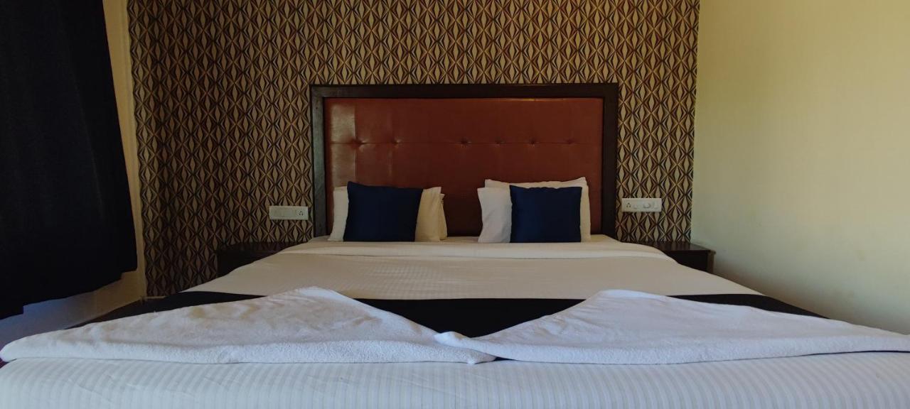 Royal Tulip Beach Cottages 아람볼 외부 사진